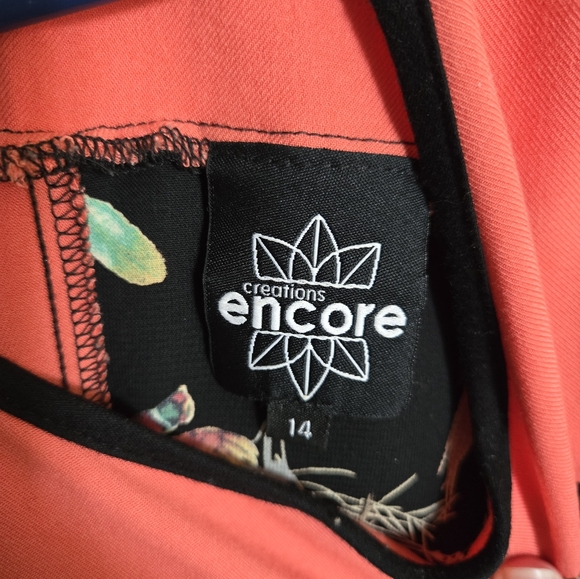 Dressy casual shirt with bird pattern - Picture 3 of 4